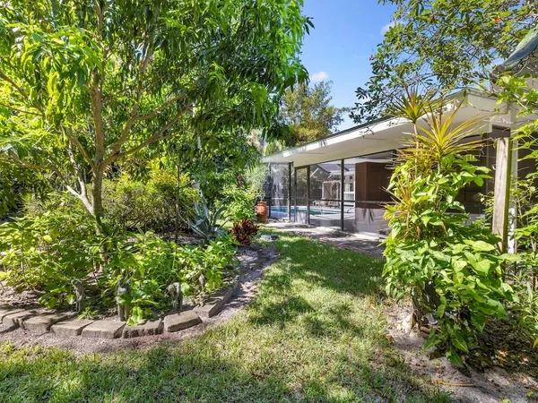 $599,000 | 805 27th Avenue, Vero Beach, FL 32960