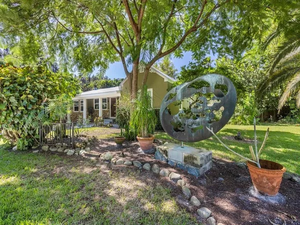 $599,000 | 805 27th Avenue, Vero Beach, FL 32960