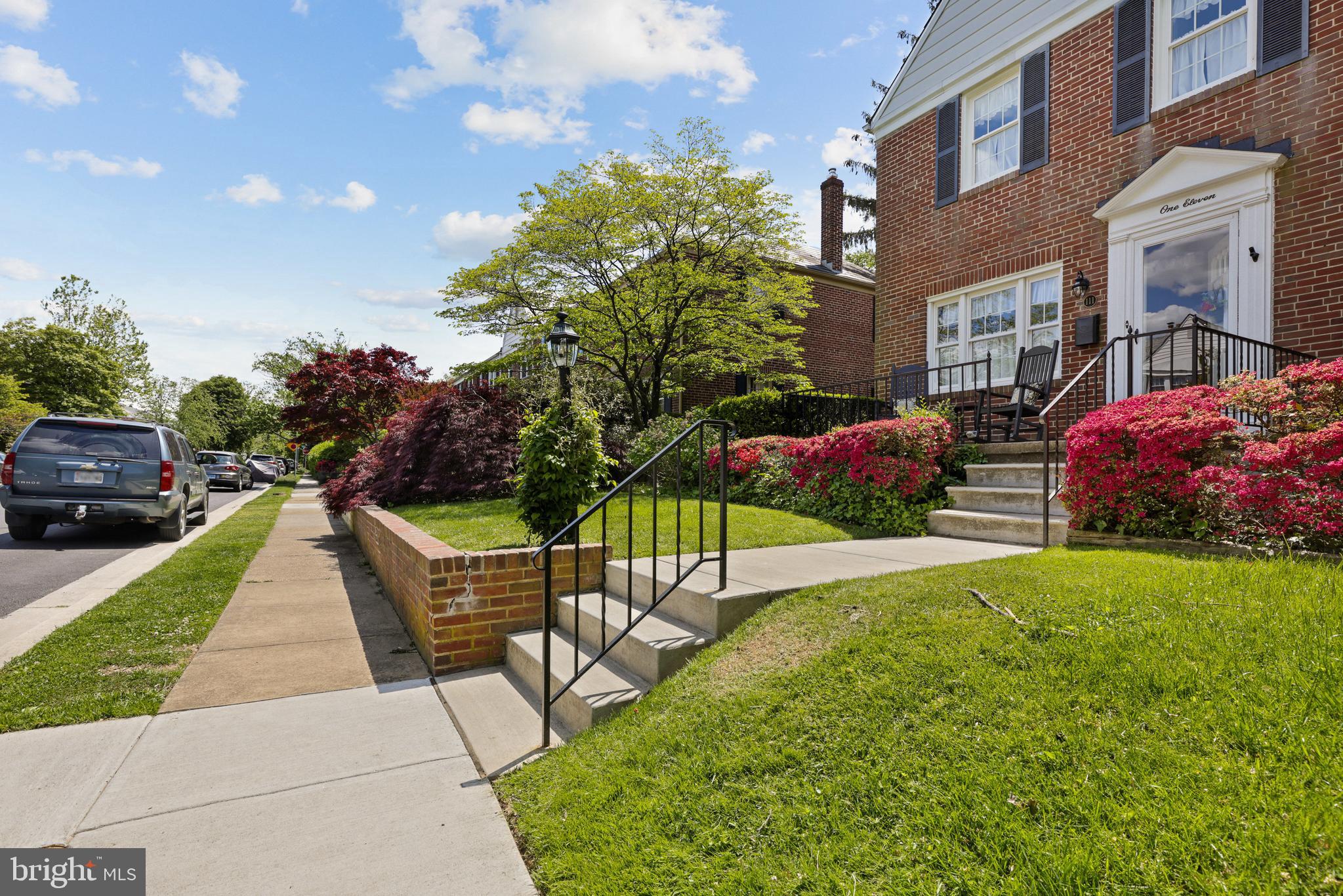 111 Overbrook Road Baltimore, MD 21212 - Photo 4 of 48 Beautifully landscaped!