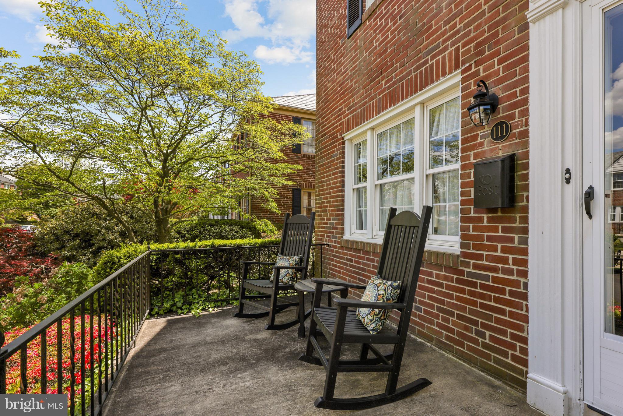 111 Overbrook Road Baltimore, MD 21212 - Photo 6 of 48 Inviting front porch!