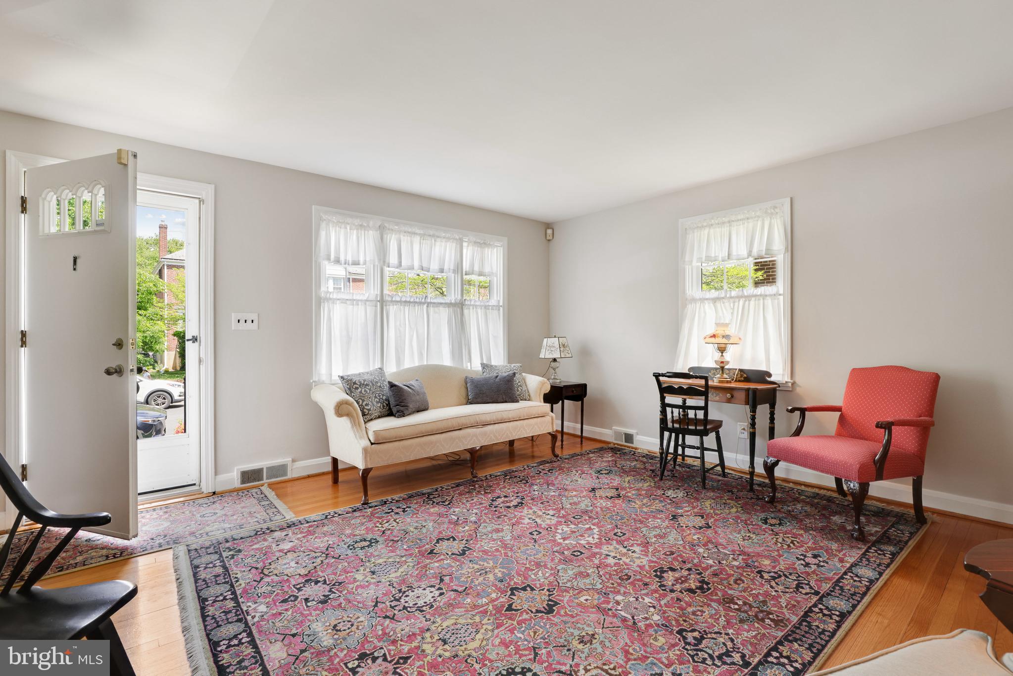 111 Overbrook Road Baltimore, MD 21212 - Photo 10 of 48 Recently painted - neutral decor