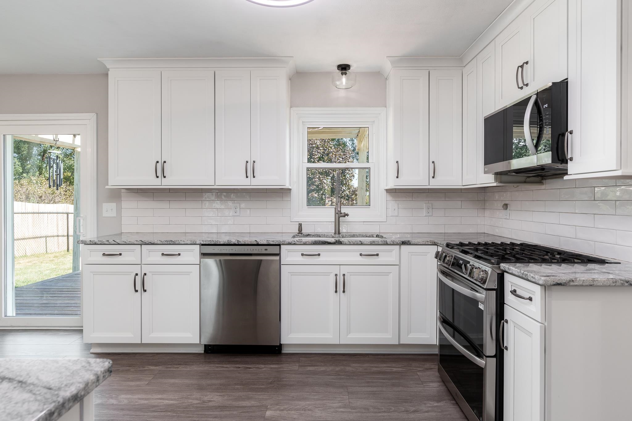 621 Bayfield Road Rockton, IL 61073 - Photo 8 of 27 Gallery Image 8