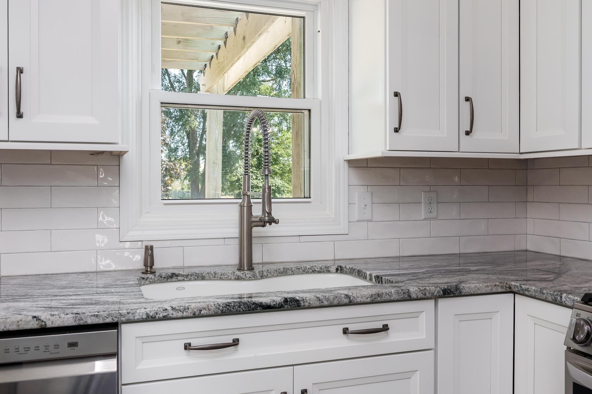 621 Bayfield Road Rockton, IL 61073 - Photo 10 of 27 Gallery Image 10