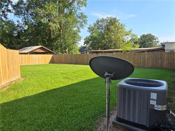 $1,900 | 527 West 25th Avenue, Covington, LA 70433