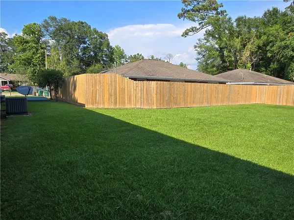 $1,900 | 527 West 25th Avenue, Covington, LA 70433