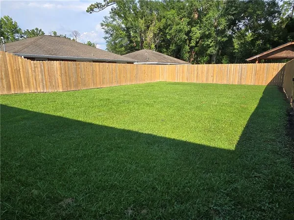 $1,900 | 527 West 25th Avenue, Covington, LA 70433