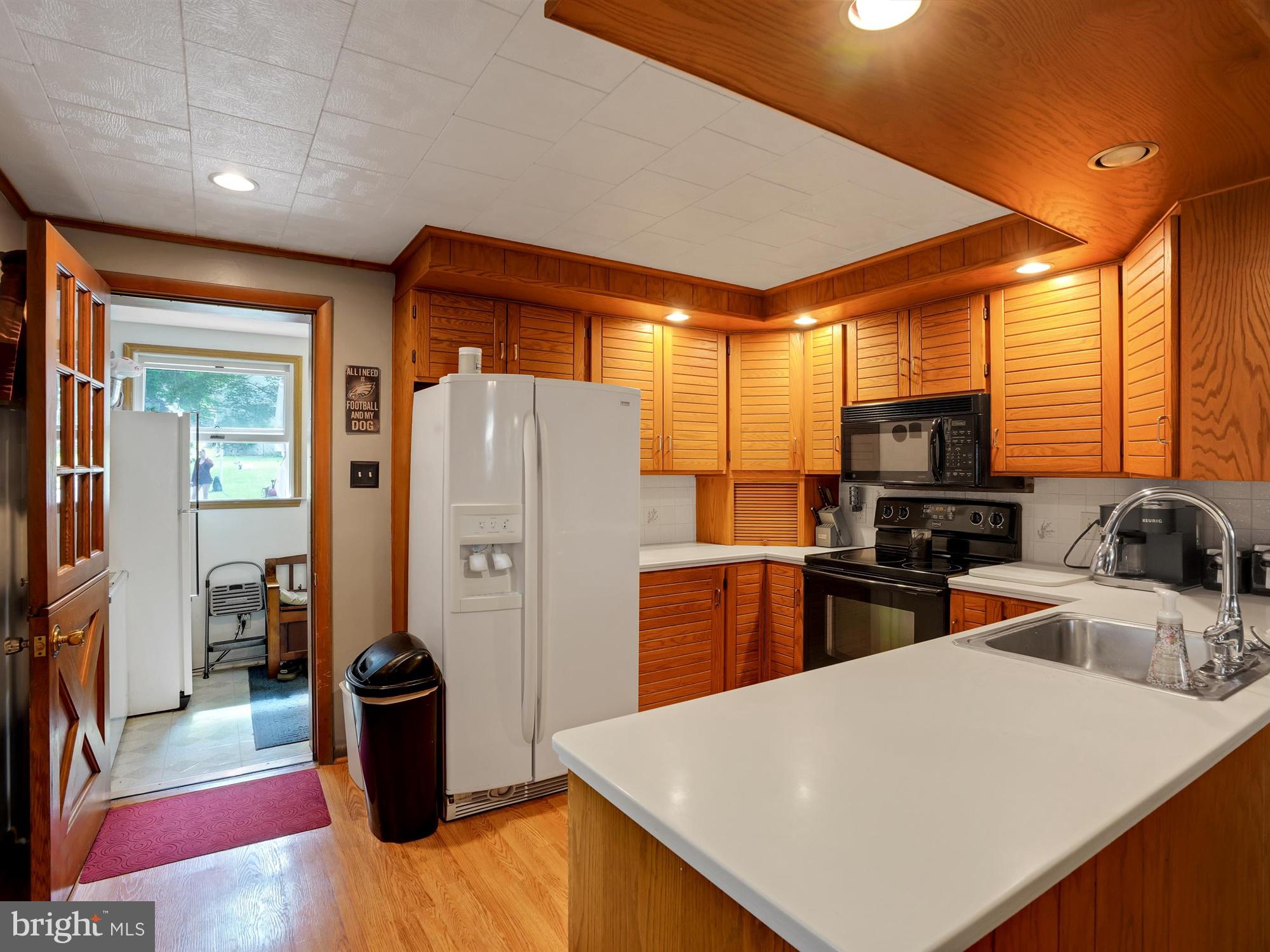 335 South Sterley Street Reading, PA 19607 - Photo 5 of 25 Gallery Image 5