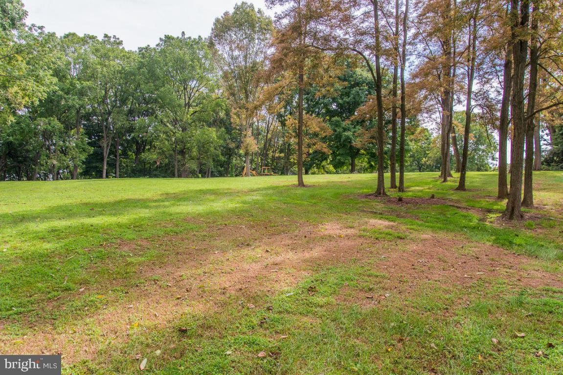 28 Leaman Road Lancaster, PA 17603 - Photo 15 of 17 Gallery Image 15