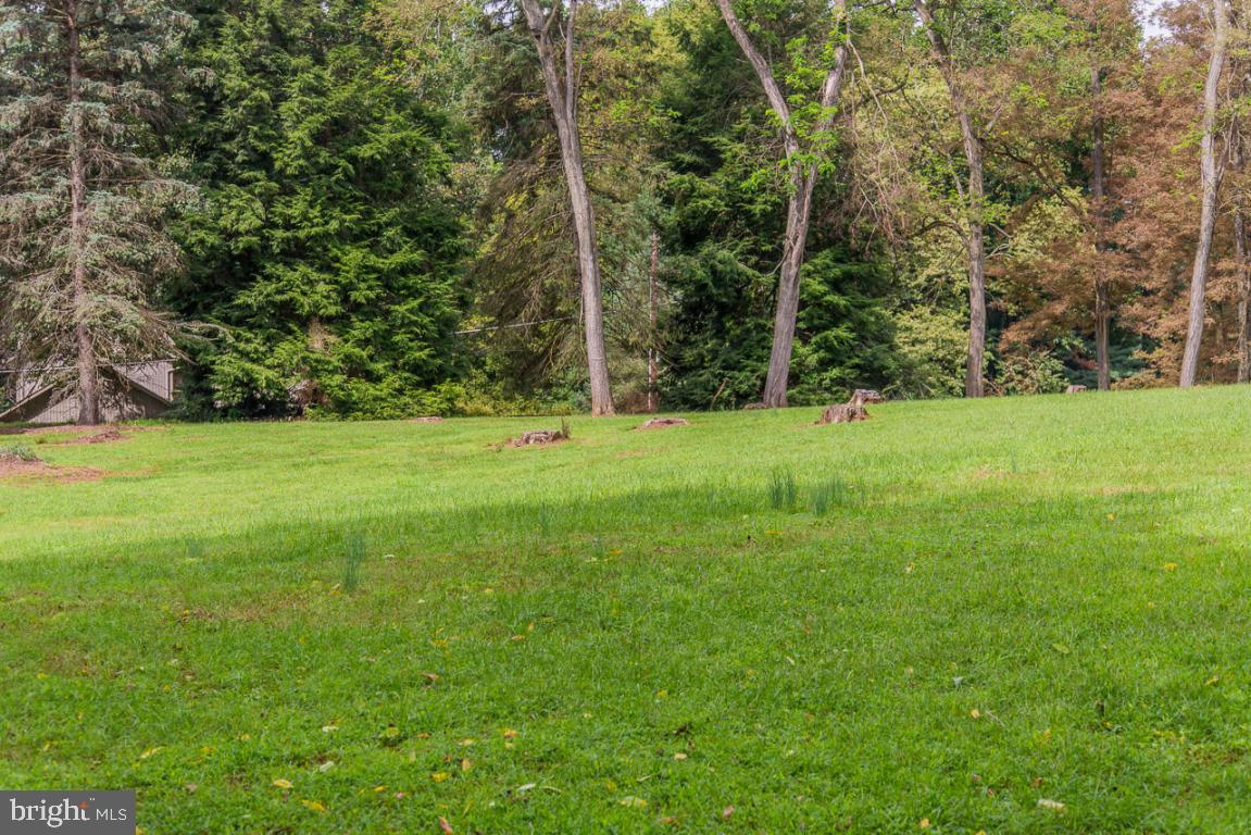 28 Leaman Road Lancaster, PA 17603 - Photo 7 of 17 Gallery Image 7