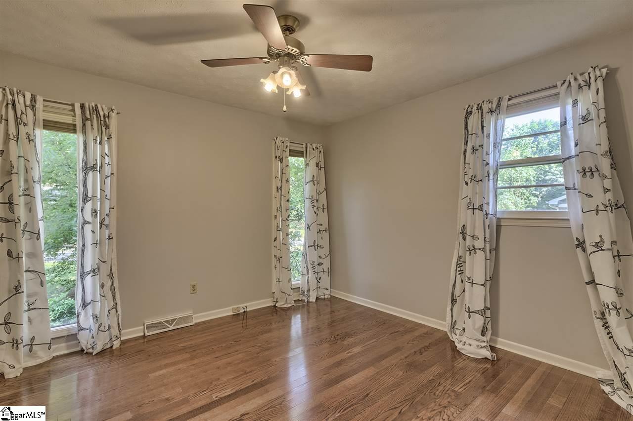 206 Crepe Myrtle Court Greenville, SC 29607 - Photo 17 of 25 Gallery Image 17