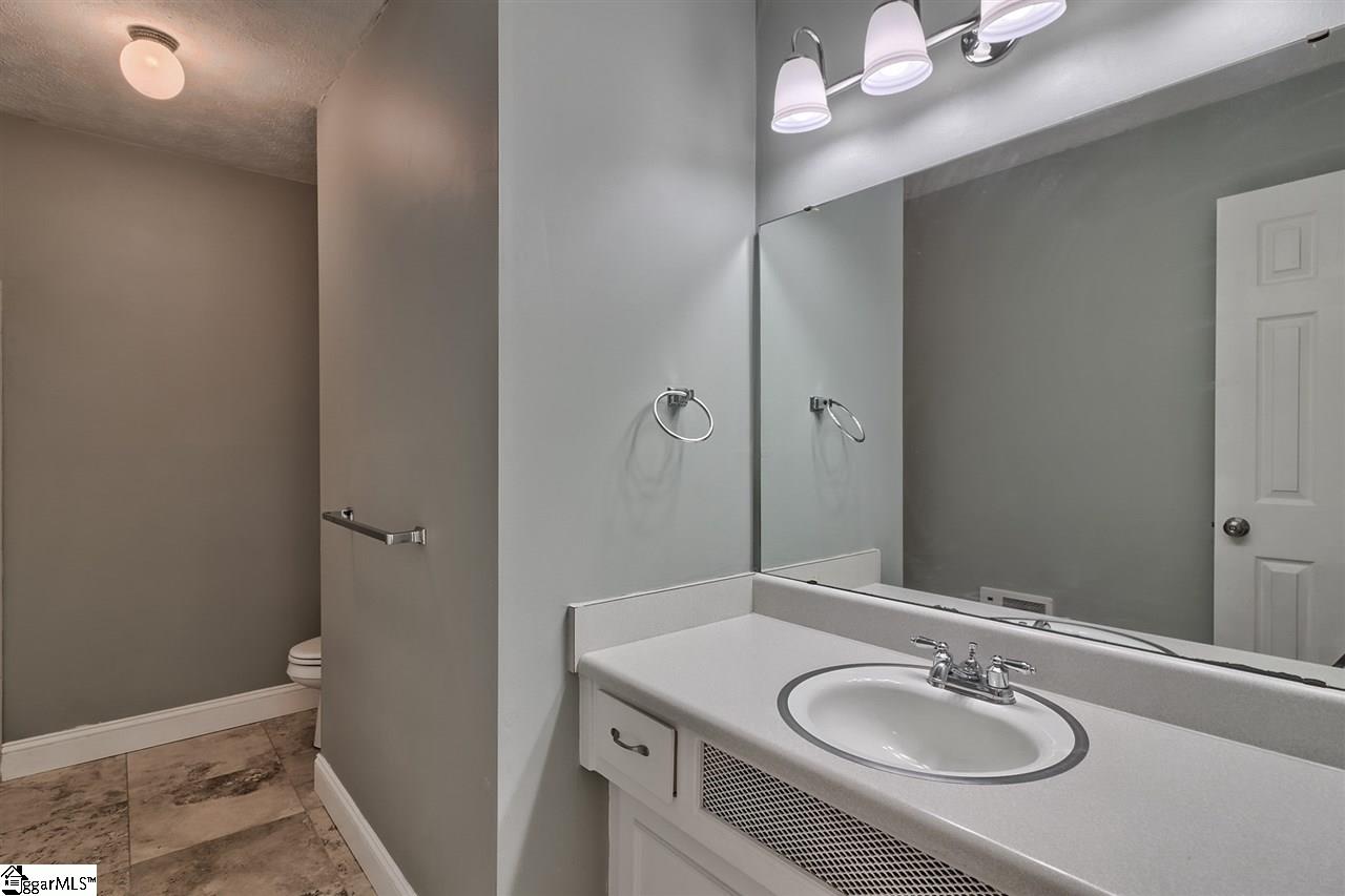 206 Crepe Myrtle Court Greenville, SC 29607 - Photo 19 of 25 Gallery Image 19
