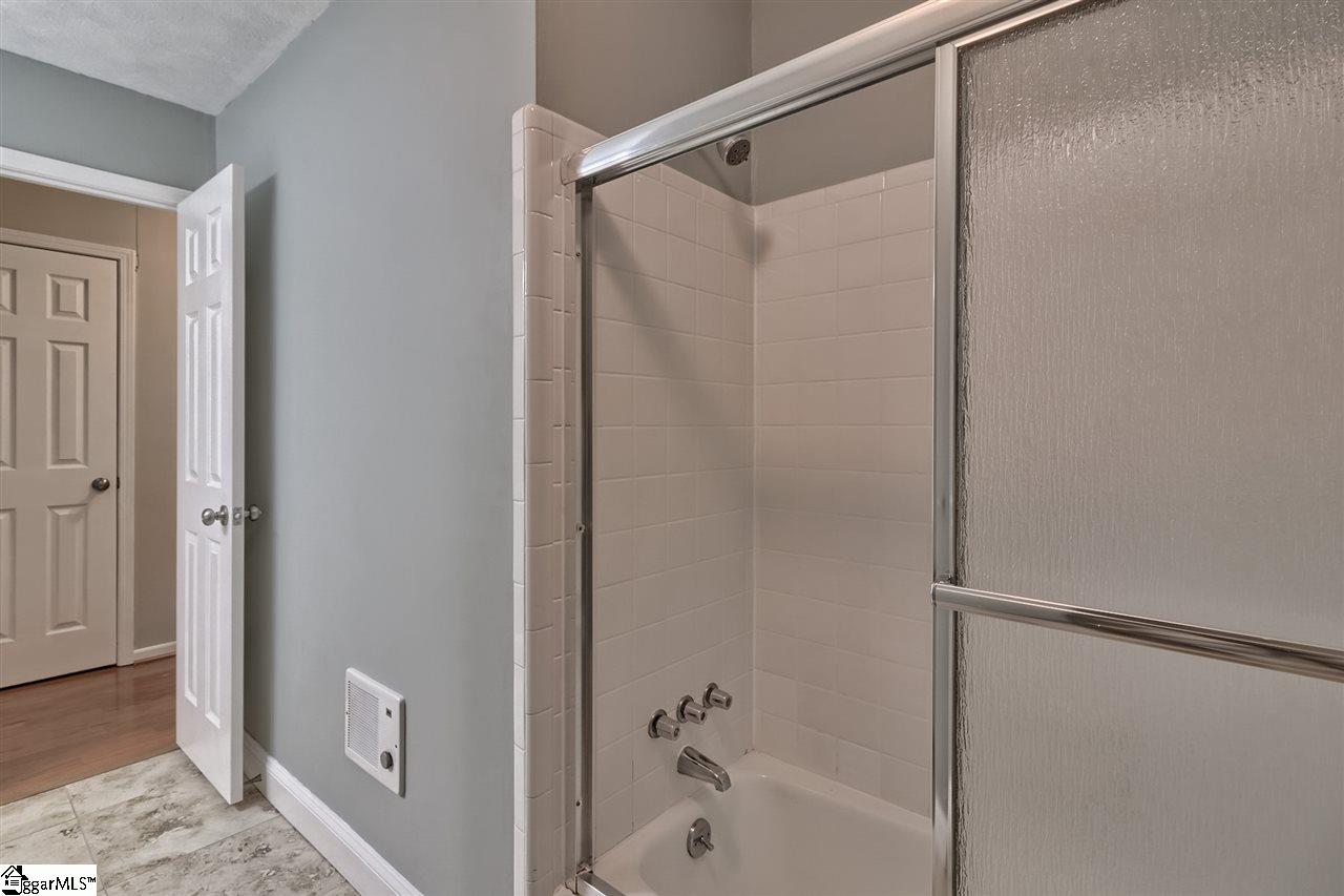 206 Crepe Myrtle Court Greenville, SC 29607 - Photo 20 of 25 Gallery Image 20