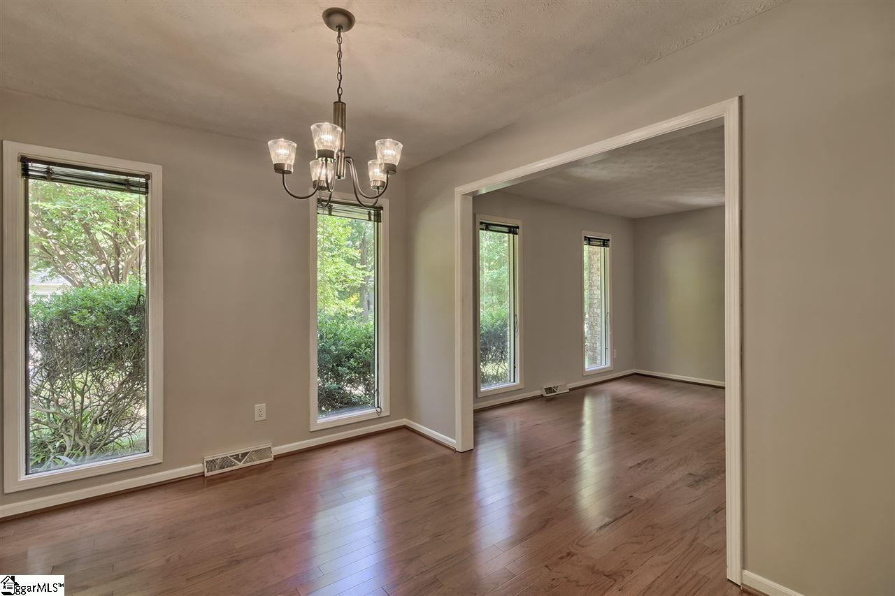 206 Crepe Myrtle Court Greenville, SC 29607 - Photo 8 of 25 Gallery Image 8