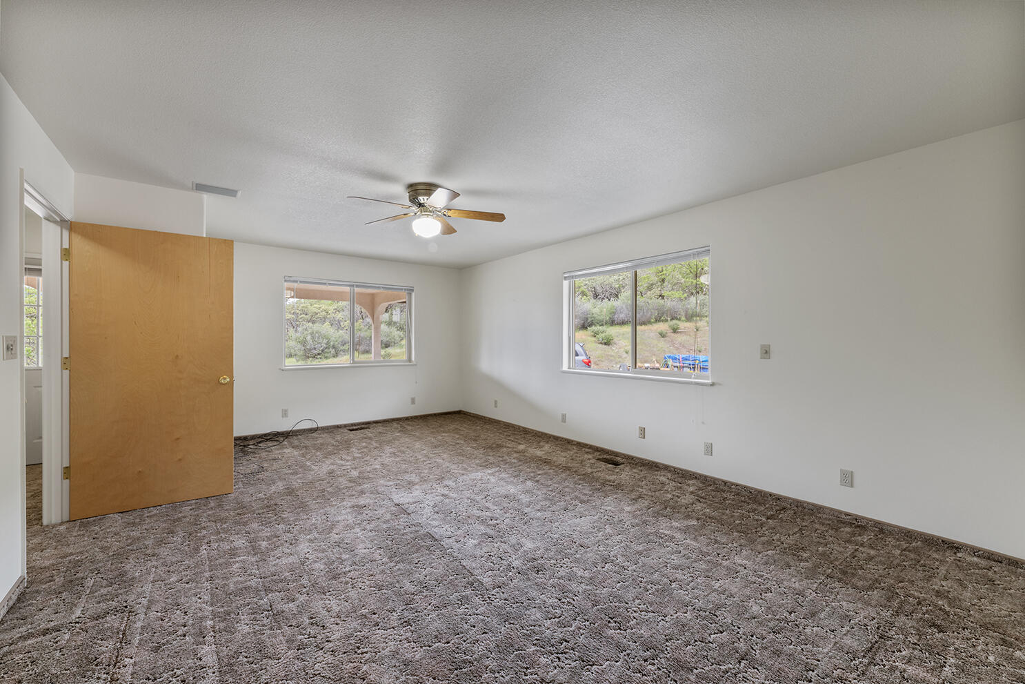 10300 North Applegate Road Grants Pass, OR 97527 - Photo 30 of 40 31