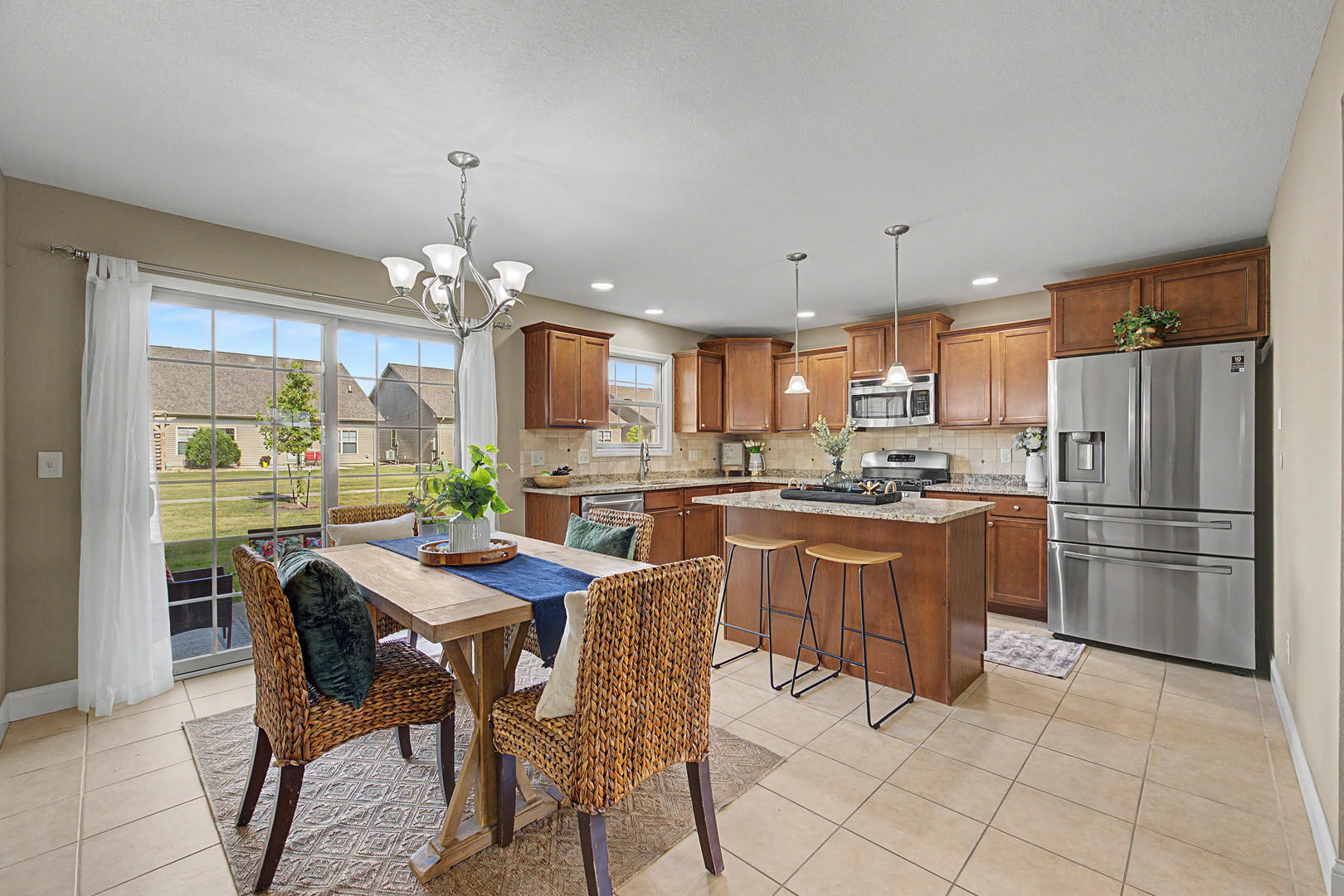 1724 Dunraven Road Bloomington, IL 61704 - Photo 11 of 36