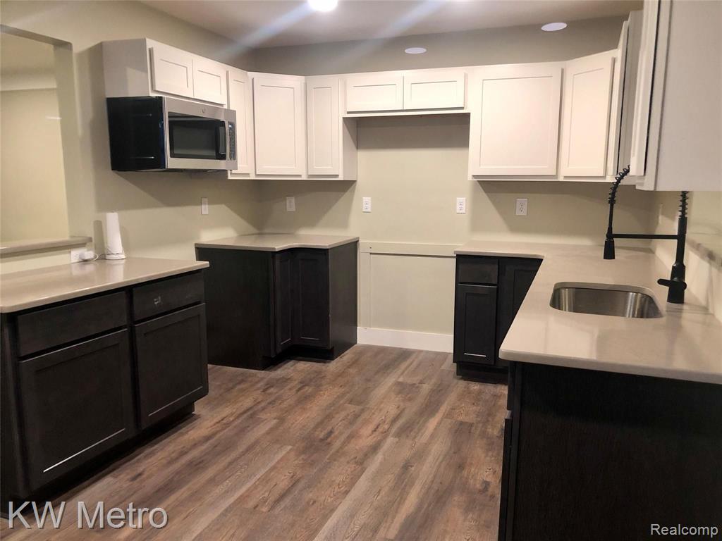3826 Durham Road Royal Oak, MI 48073 - Photo 13 of 23
