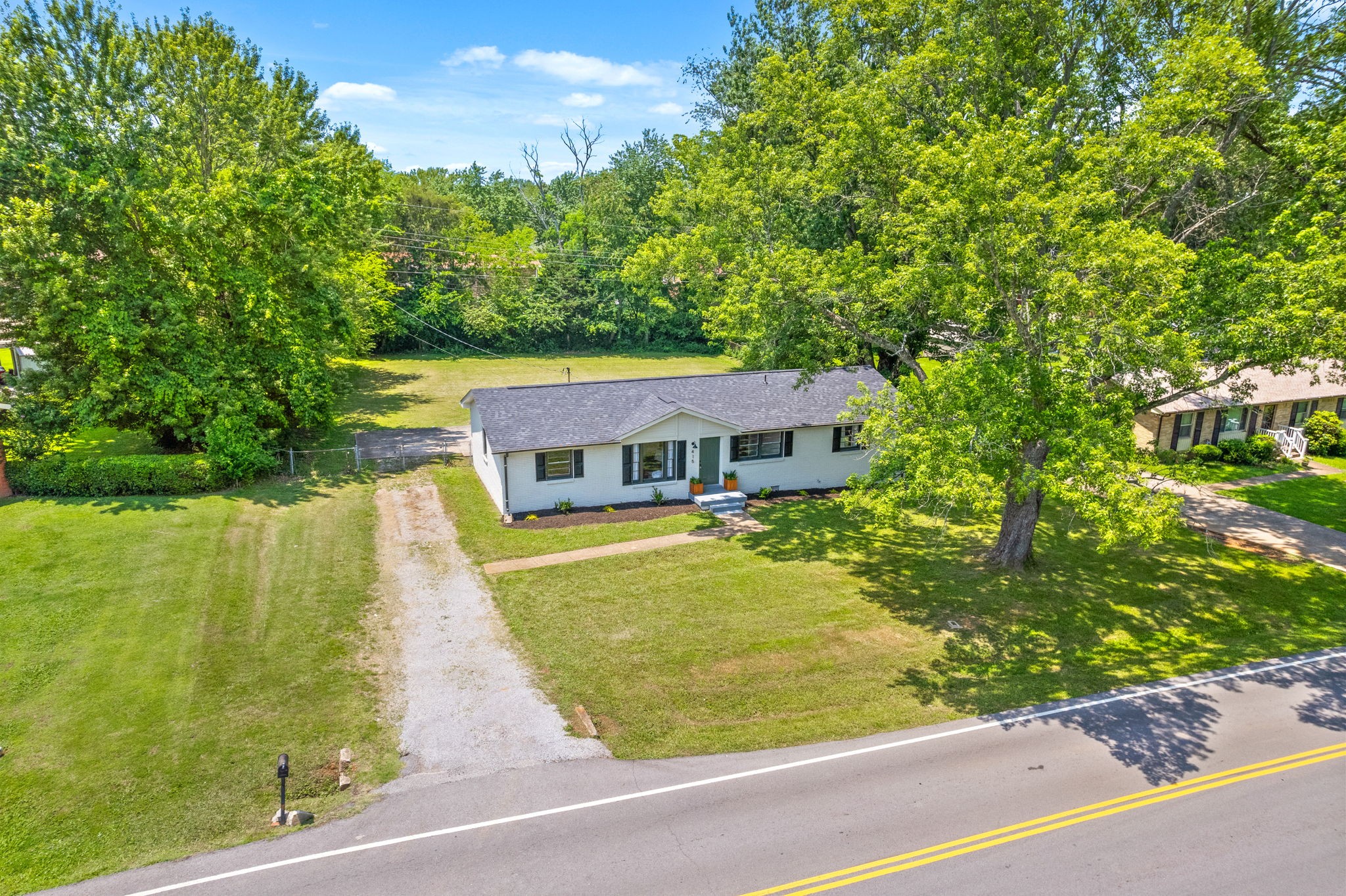 415 Jordan Road Clarksville, TN 37042 - Photo 1 of 37 Gallery Image 1