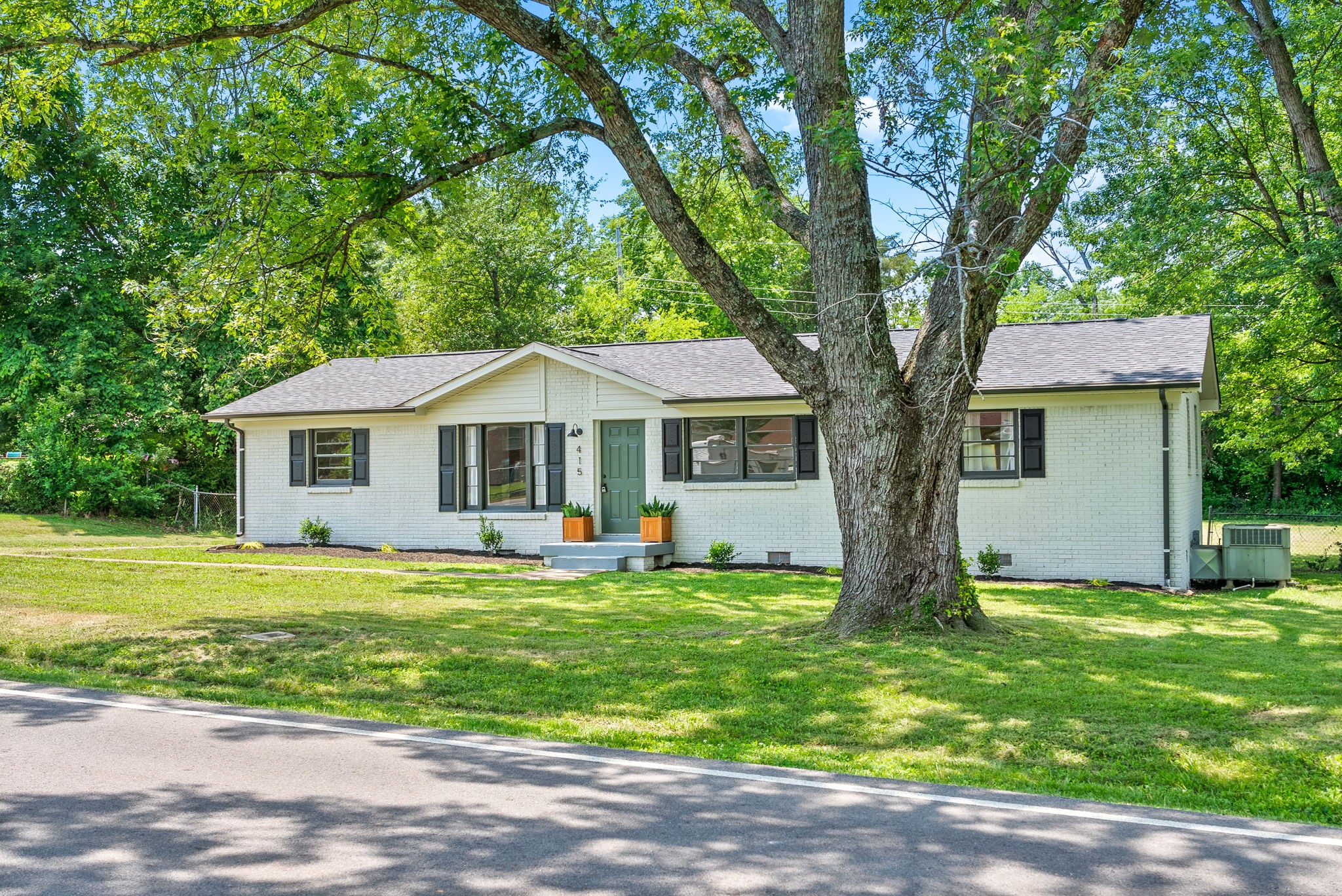 415 Jordan Road Clarksville, TN 37042 - Photo 5 of 37 Gallery Image 5