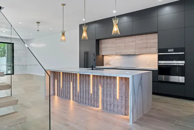 $1,400,000 | 1318 Northeast 16th Terrace, Fort Lauderdale, FL 33304