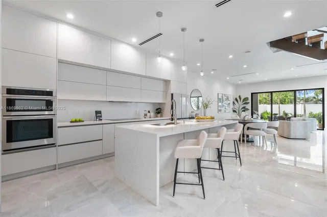 $1,400,000 | 1318 Northeast 16th Terrace, Fort Lauderdale, FL 33304