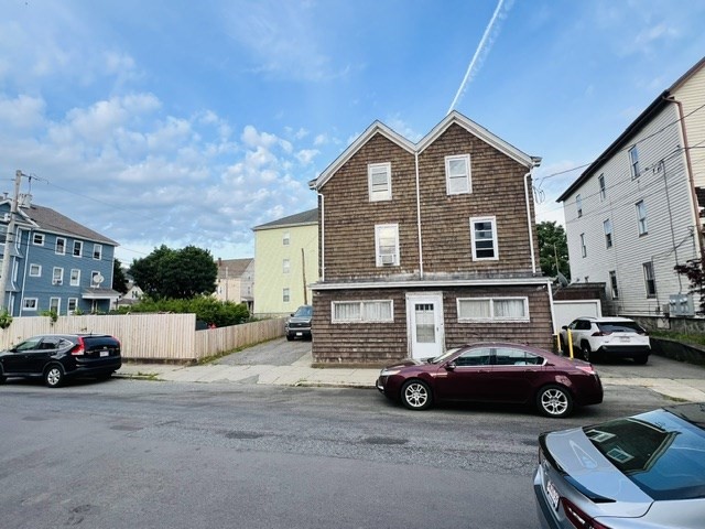77 Fulton Street Fall River, MA 02720 - Photo 5 of 23