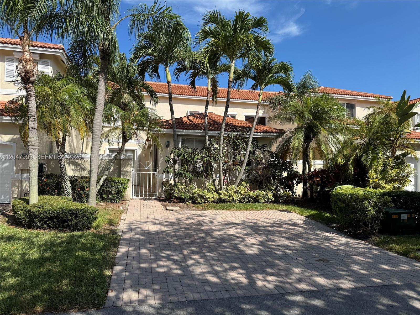 1595 Seagrape Way Hollywood, FL 33019 - Photo 2 of 39