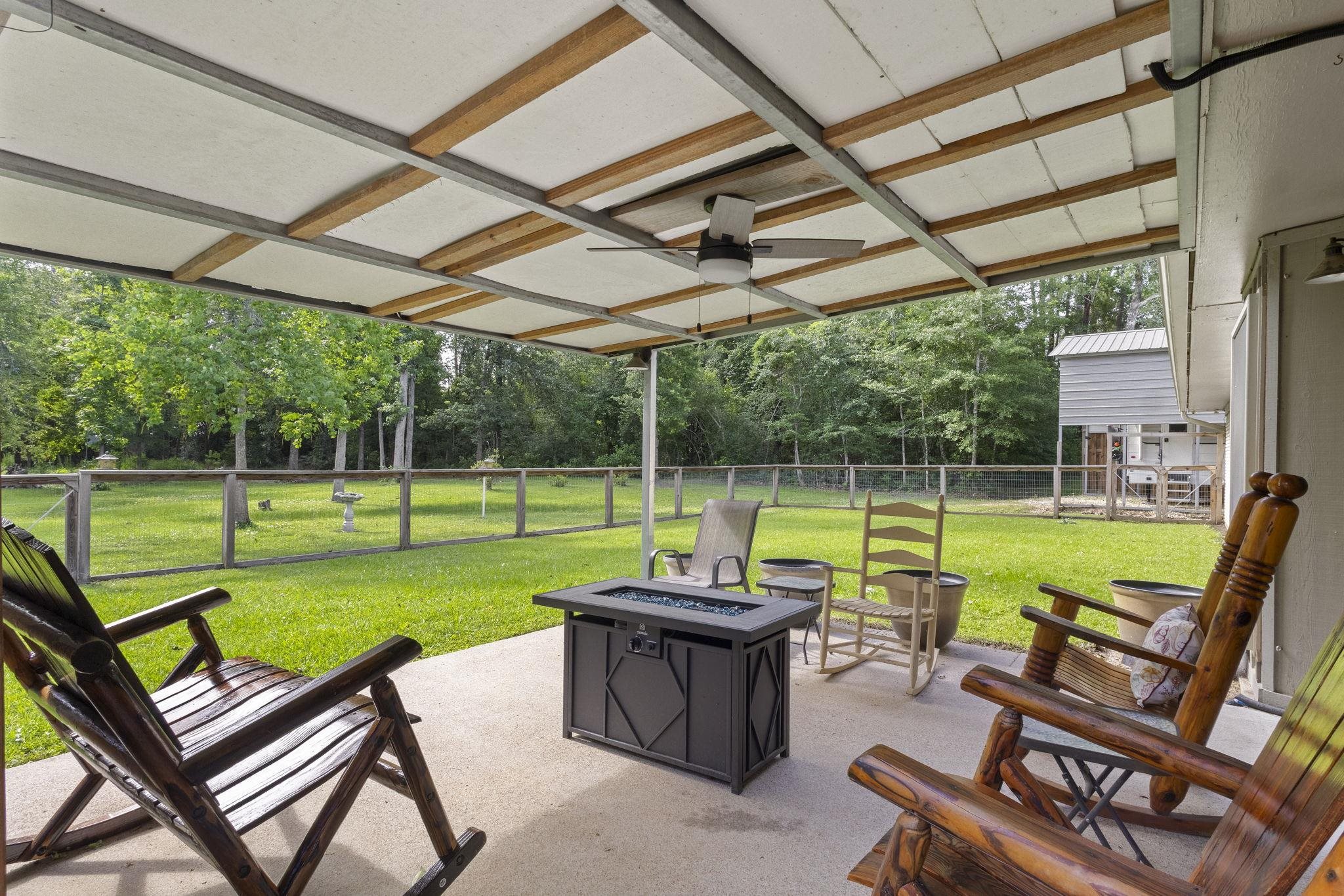 805 Gentry Road Silsbee, TX 77656 - Photo 25 of 34