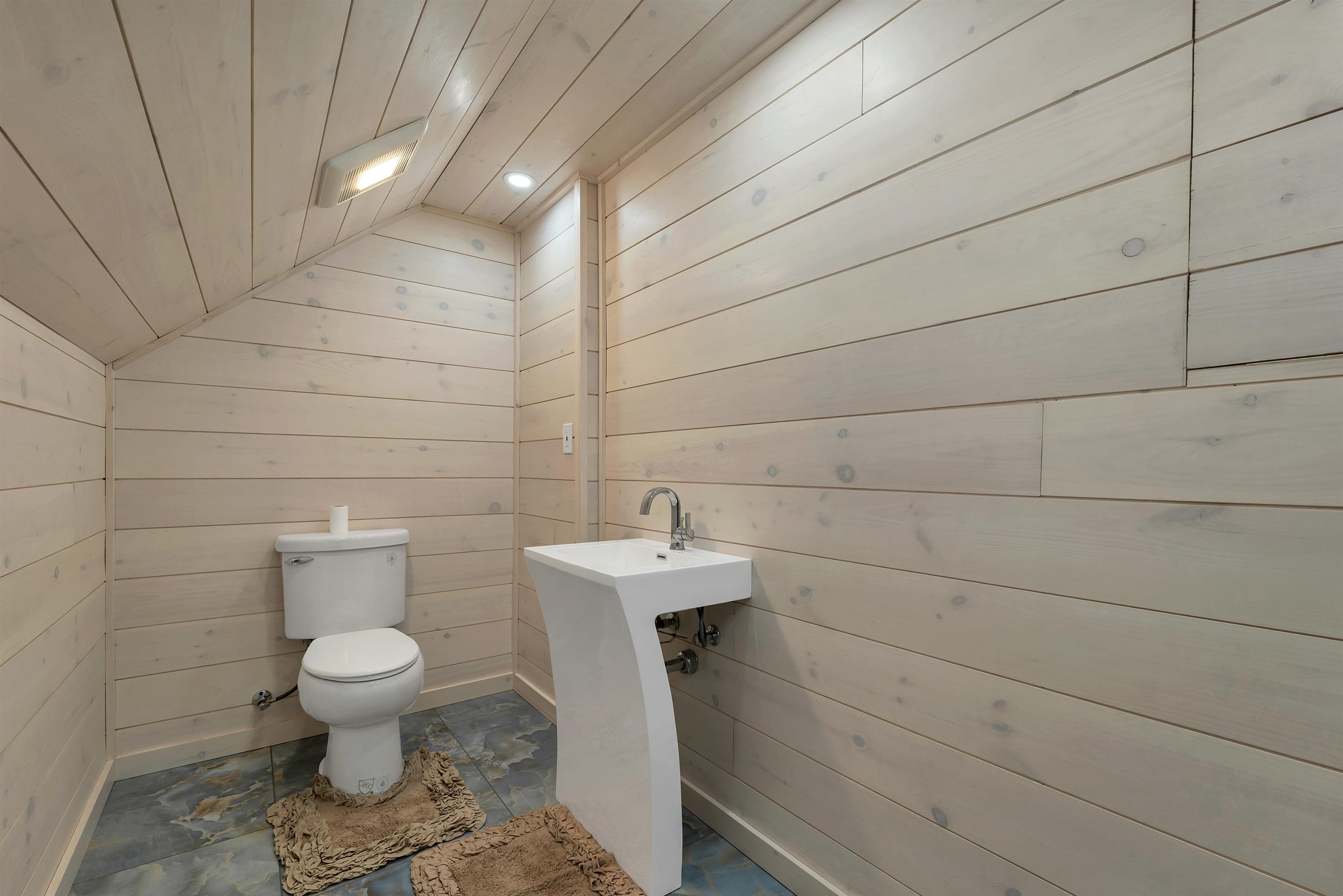 3 Pages Lane Atkinson, NH 03811 - Photo 42 of 55