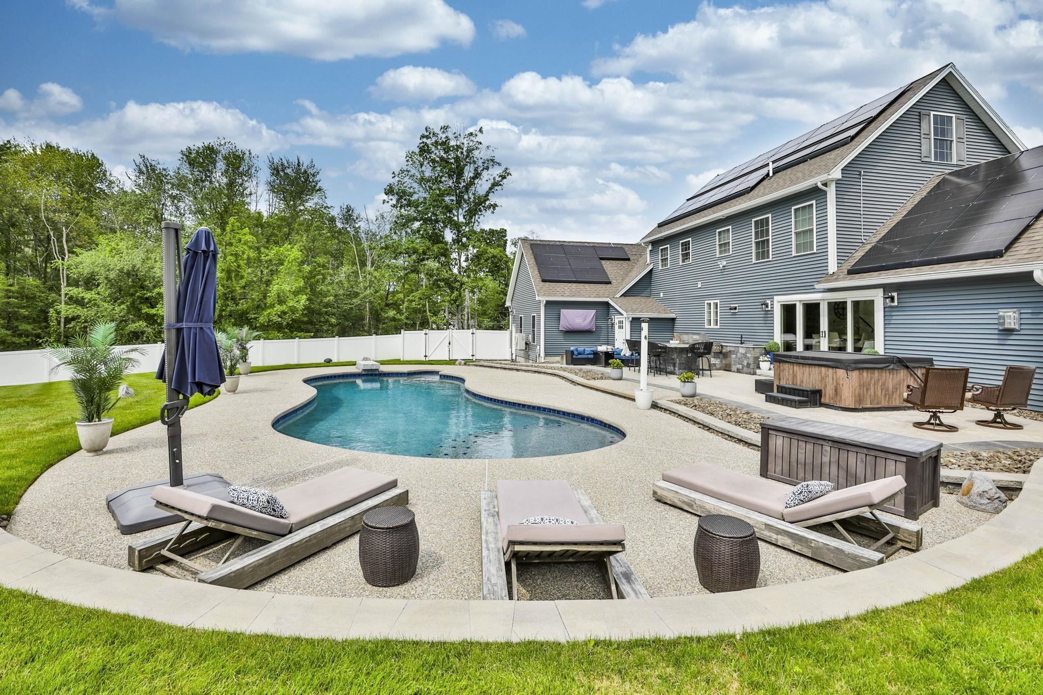 3 Pages Lane Atkinson, NH 03811 - Photo 53 of 55