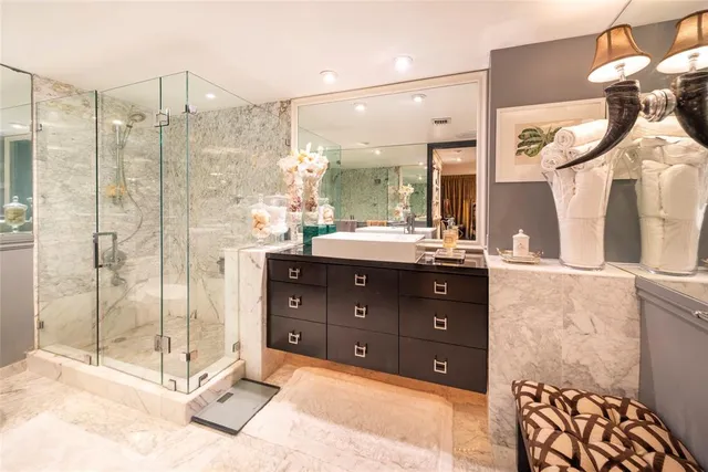 $550,000 | 1905 North Ocean Boulevard, Unit 3A, Fort Lauderdale, FL 33305