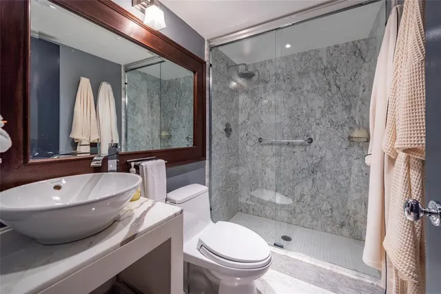 $550,000 | 1905 North Ocean Boulevard, Unit 3A, Fort Lauderdale, FL 33305