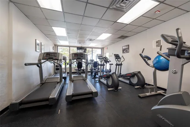 $550,000 | 1905 North Ocean Boulevard, Unit 3A, Fort Lauderdale, FL 33305