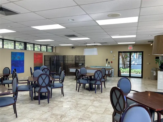 $550,000 | 1905 North Ocean Boulevard, Unit 3A, Fort Lauderdale, FL 33305