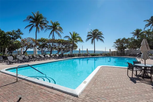 $550,000 | 1905 North Ocean Boulevard, Unit 3A, Fort Lauderdale, FL 33305
