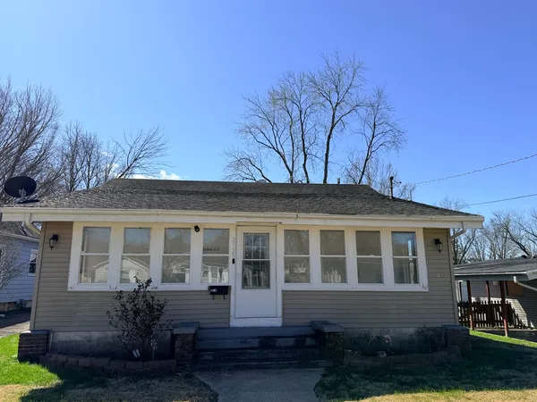 $110,000 | 2123 Clay Street, Murphysboro, IL 62966