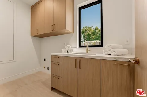 $3,899,000 | 4630 Saloma Avenue, Sherman Oaks, CA 91403