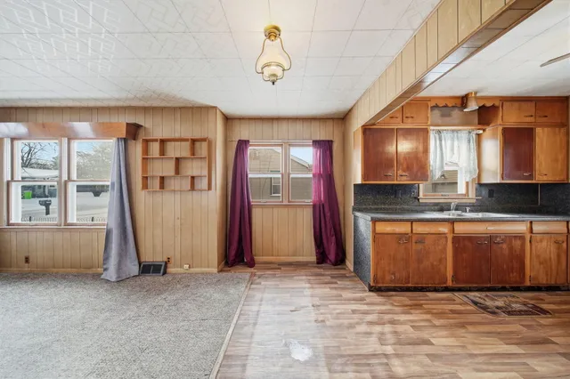 $89,900 | 610 Fairyland Avenue, Jackson, MI 49201