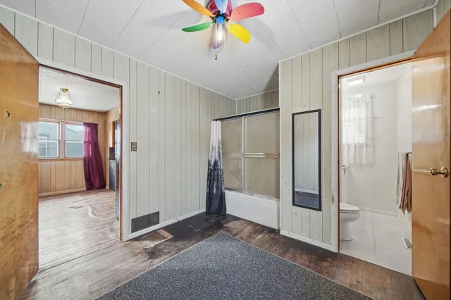 $89,900 | 610 Fairyland Avenue, Jackson, MI 49201