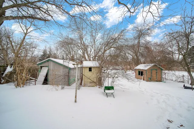 $89,900 | 610 Fairyland Avenue, Jackson, MI 49201