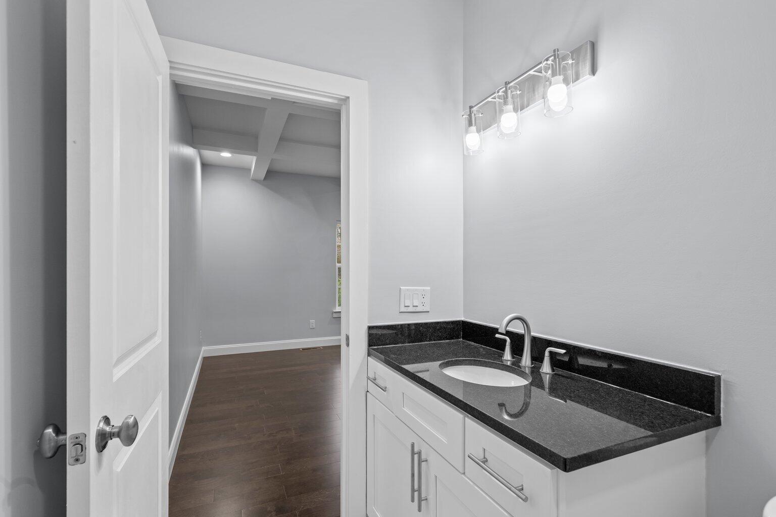 708 Clark Street Dalton, GA 30720 - Photo 16 of 41 DSC00290