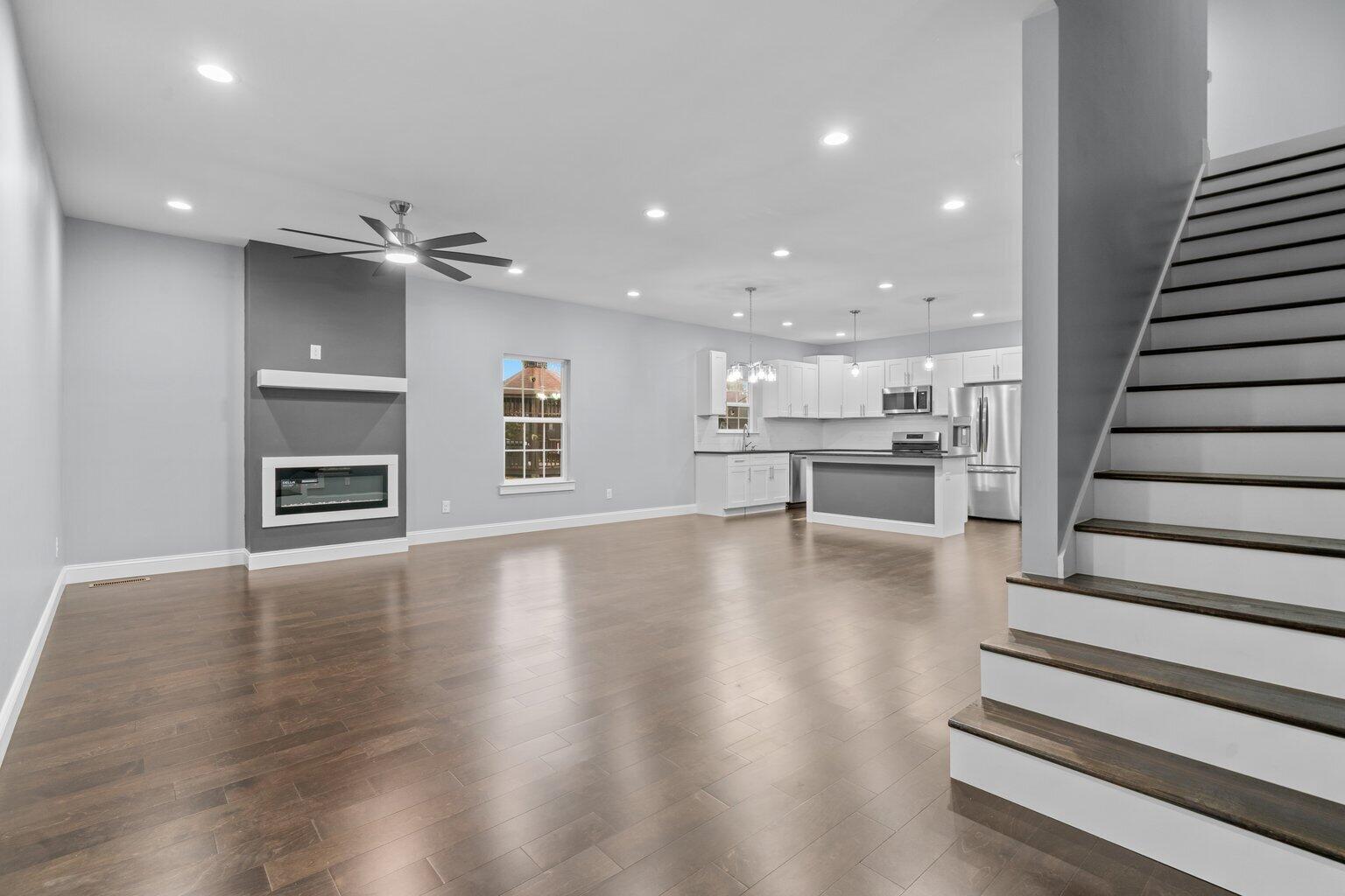 708 Clark Street Dalton, GA 30720 - Photo 5 of 41 DSC00210