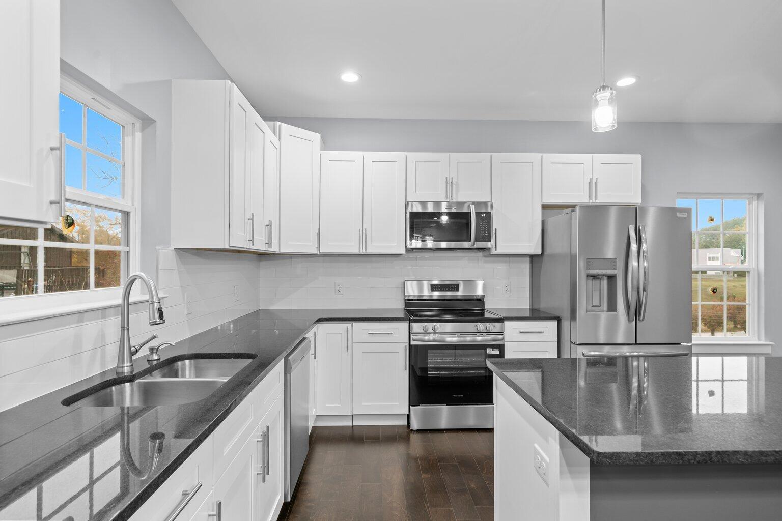 708 Clark Street Dalton, GA 30720 - Photo 9 of 41 DSC00235