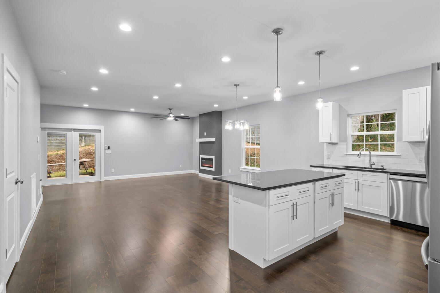 708 Clark Street Dalton, GA 30720 - Photo 10 of 41 DSC00255