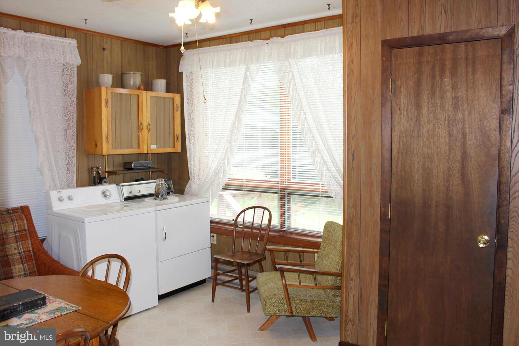 14612 Barkdoll Road Hagerstown, MD 21742 - Photo 17 of 20 LAUNDRY & DEN