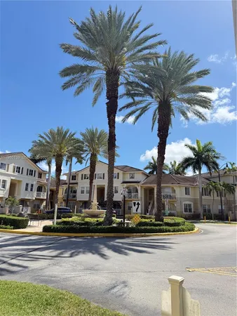 $2,830 | 8838 West Flagler Street, Unit 209, Miami, FL 33174