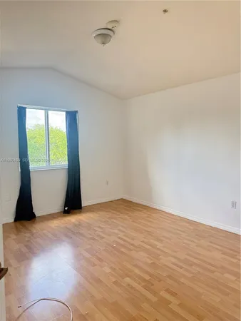 $2,830 | 8838 West Flagler Street, Unit 209, Miami, FL 33174