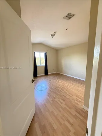 $2,830 | 8838 West Flagler Street, Unit 209, Miami, FL 33174