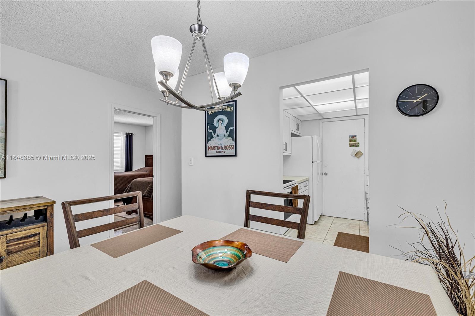 200 South Birch Road, Unit 201 Fort Lauderdale, FL 33316 - Photo 10 of 28 a view of a livingroom with furniture and wooden floor