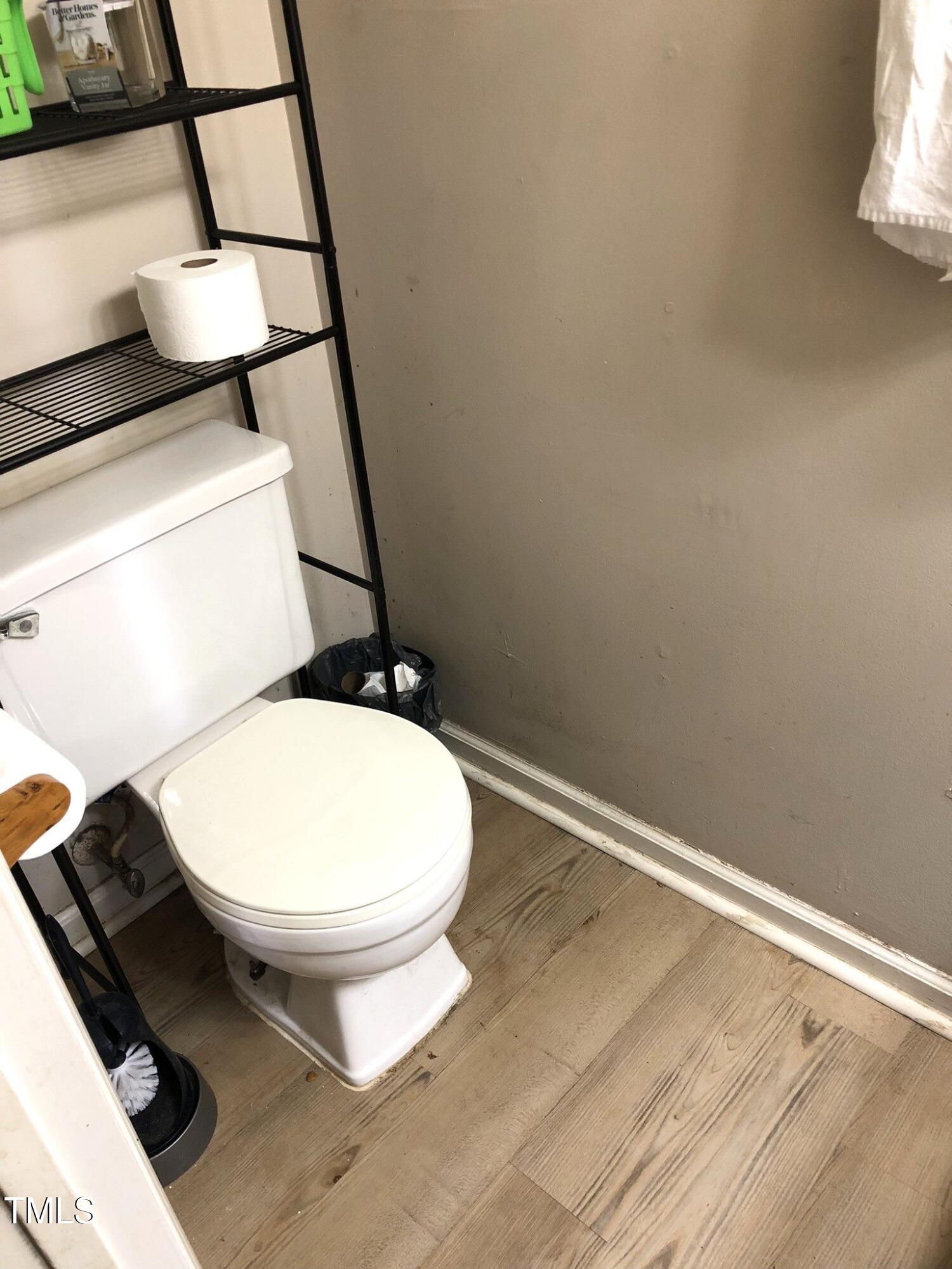 5320 Wayne Street Raleigh, NC 27606 - Photo 18 of 23 18- Unit B half bath
