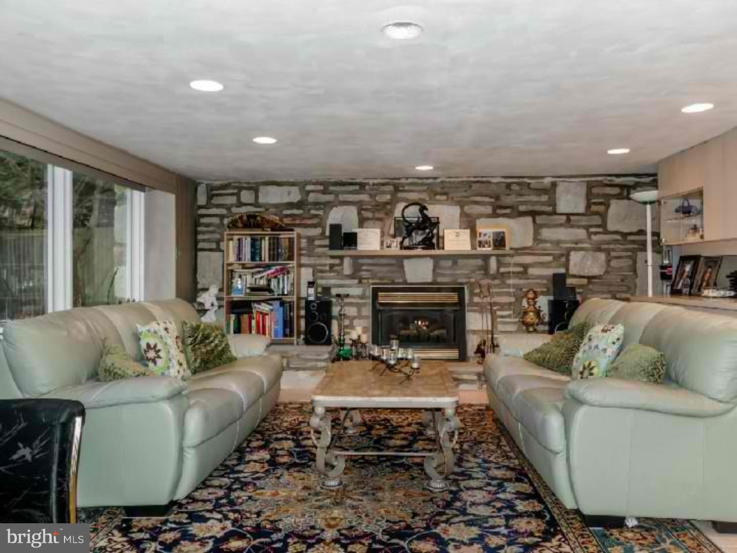 1054 Old Ford Road Huntingdon Valley, PA 19006 - Photo 11 of 24 Gallery Image 11